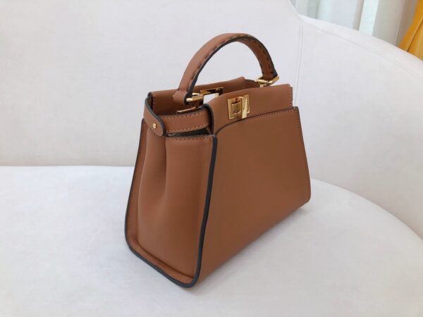 Fendi Peekaboo Handbag- Brown - Image 4