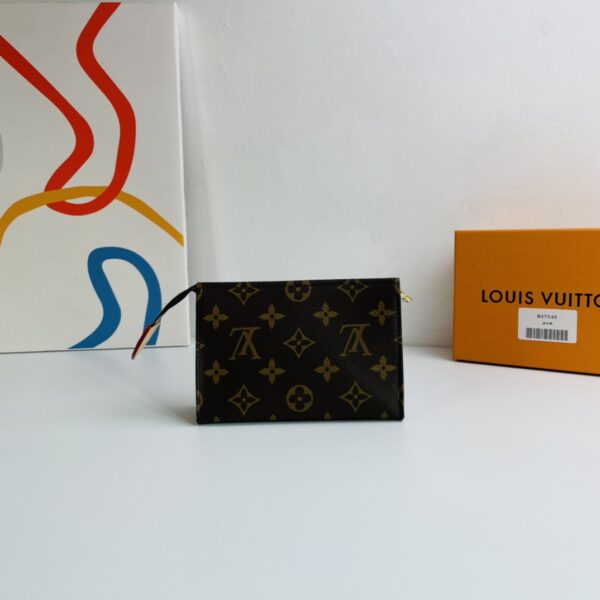 Louis Vuitton Toiletry bag Monogram Canvas Vanity Case - Image 5