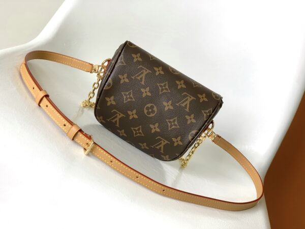 Louis Vuitton Mini Bumbag handbag - Brown - Image 5